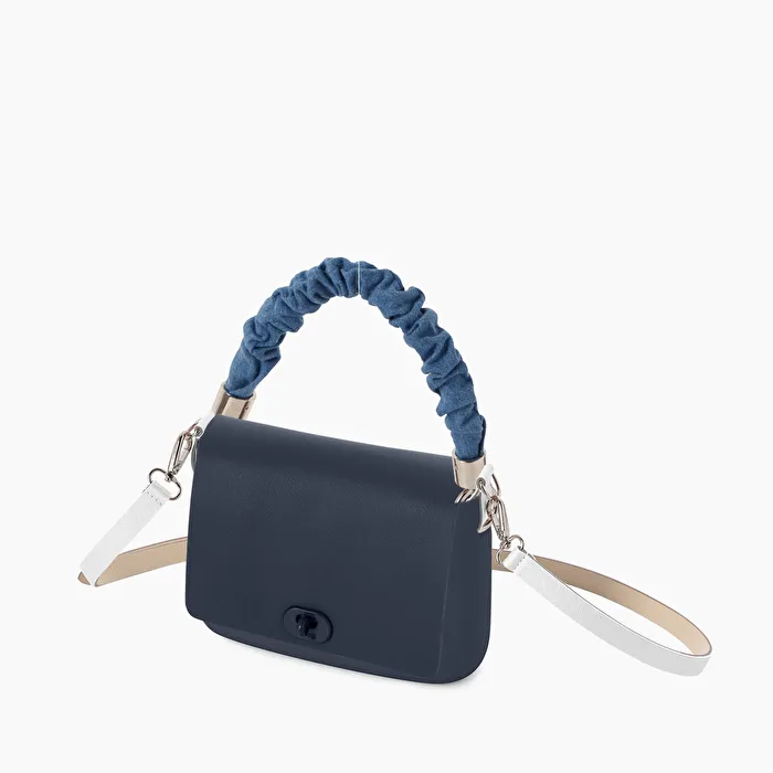 O pocket azul marino y denim
