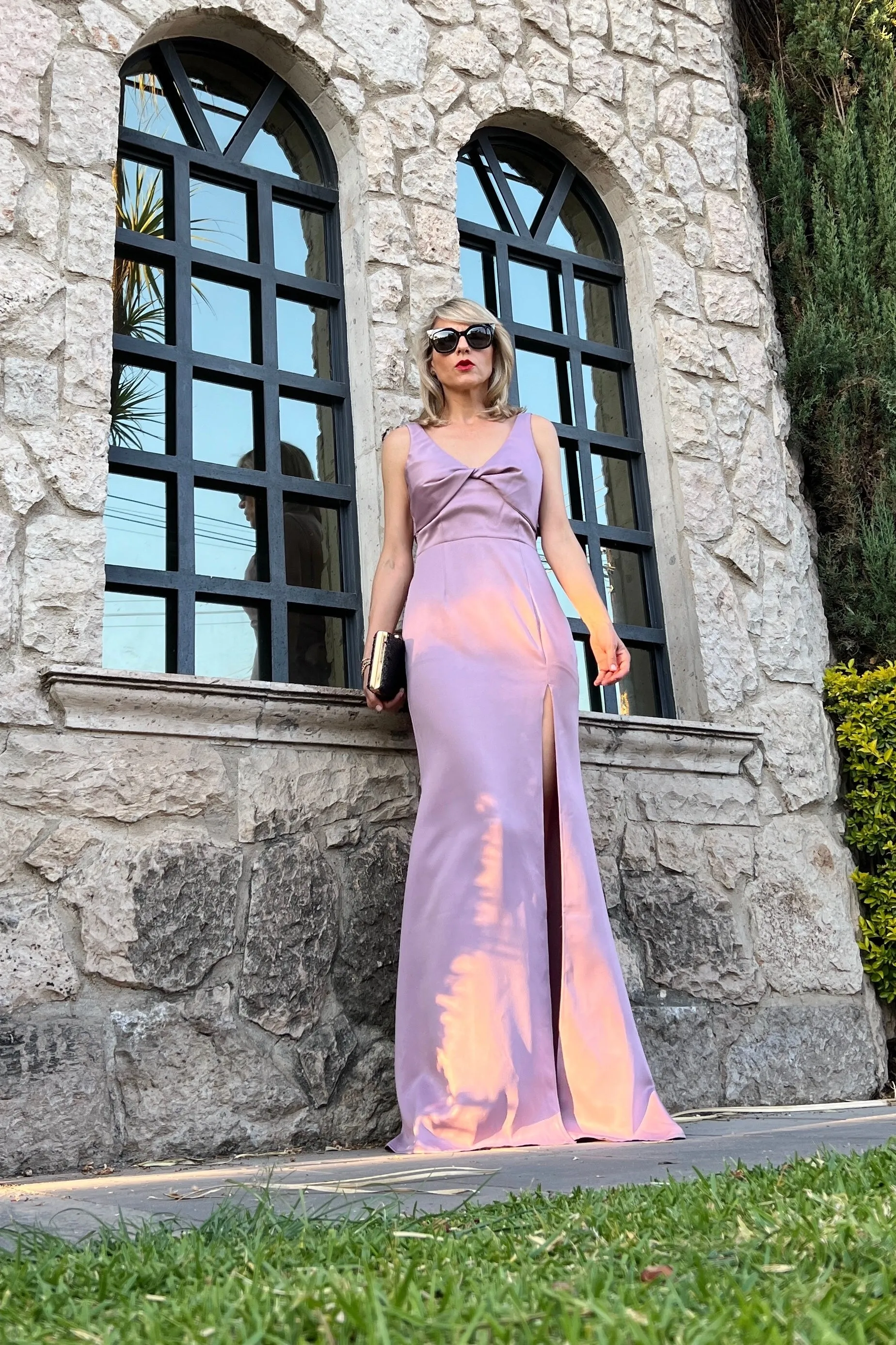 VESTIDO PIERNA DESCUBIERTA