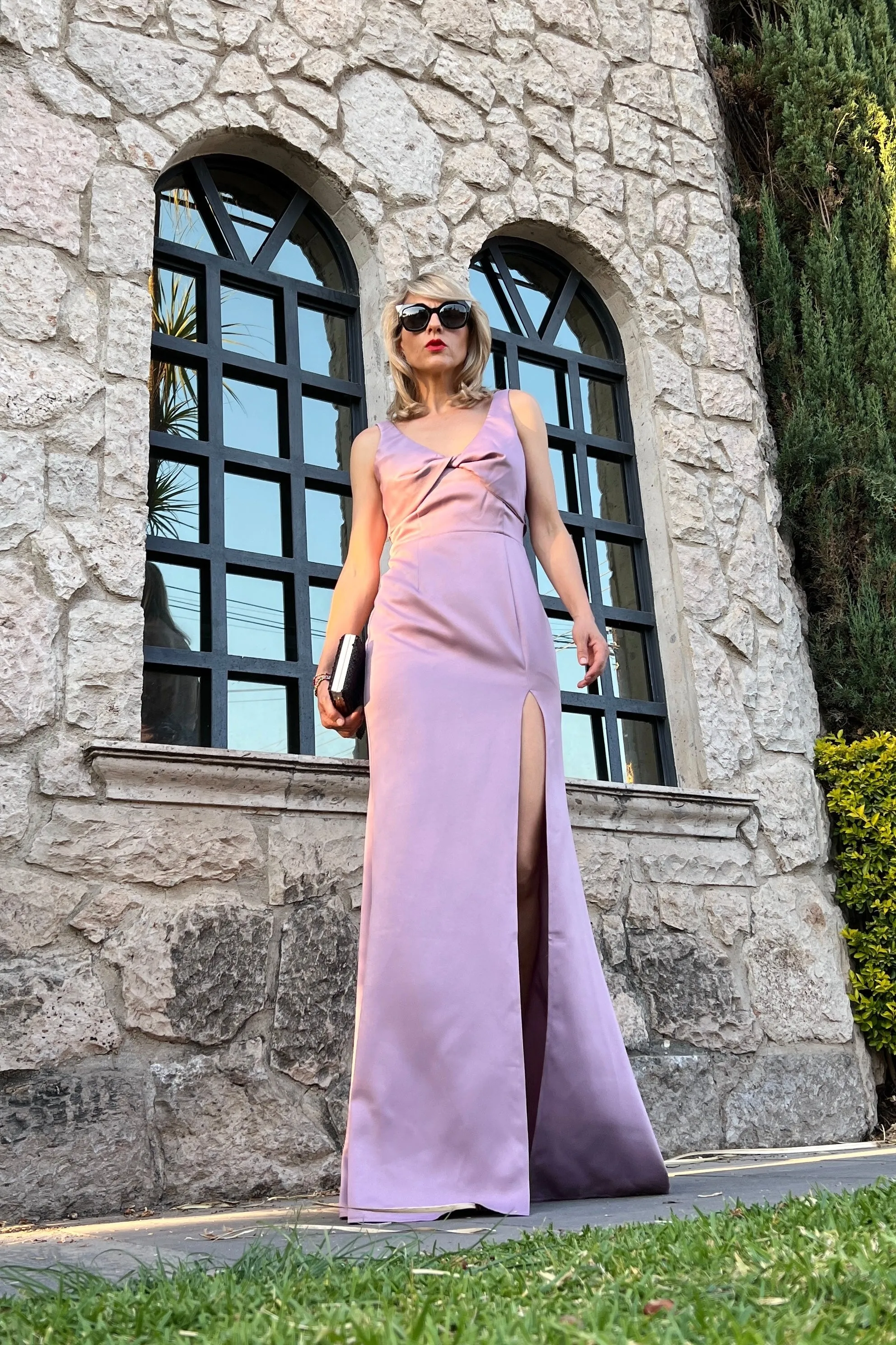 VESTIDO PIERNA DESCUBIERTA